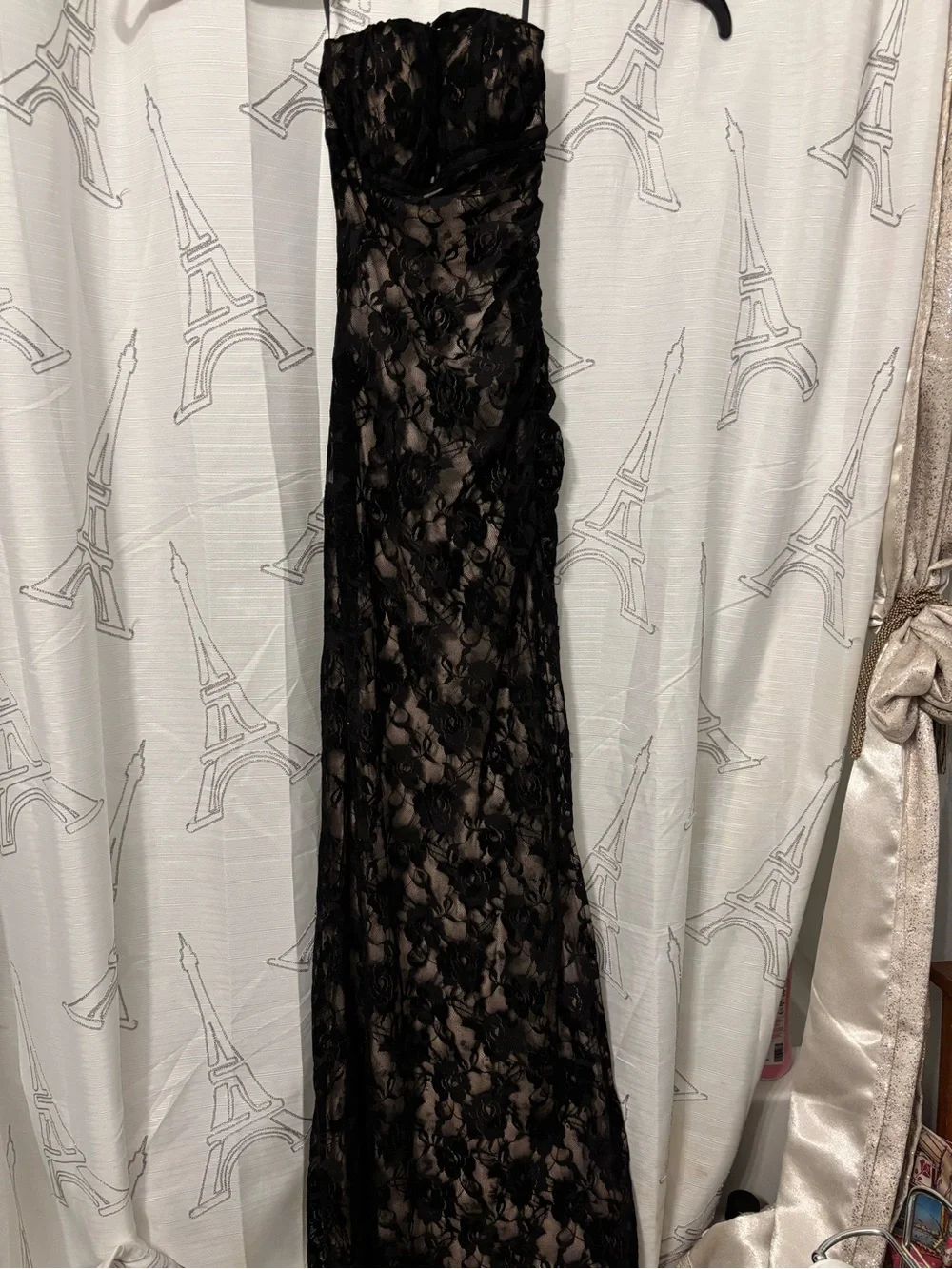 Gothic Strapless Black Lace Evening Gown
